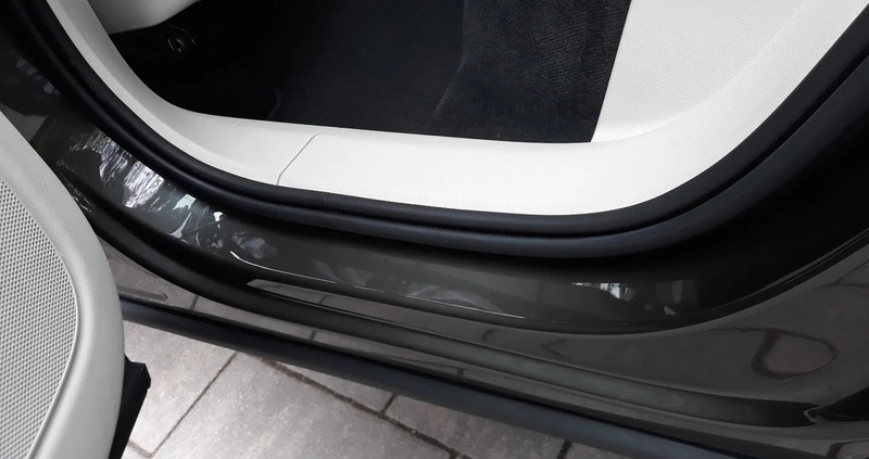 Volvo XC 60 cena 149990 przebieg: 79600, rok produkcji 2018 z Radzymin małe 497